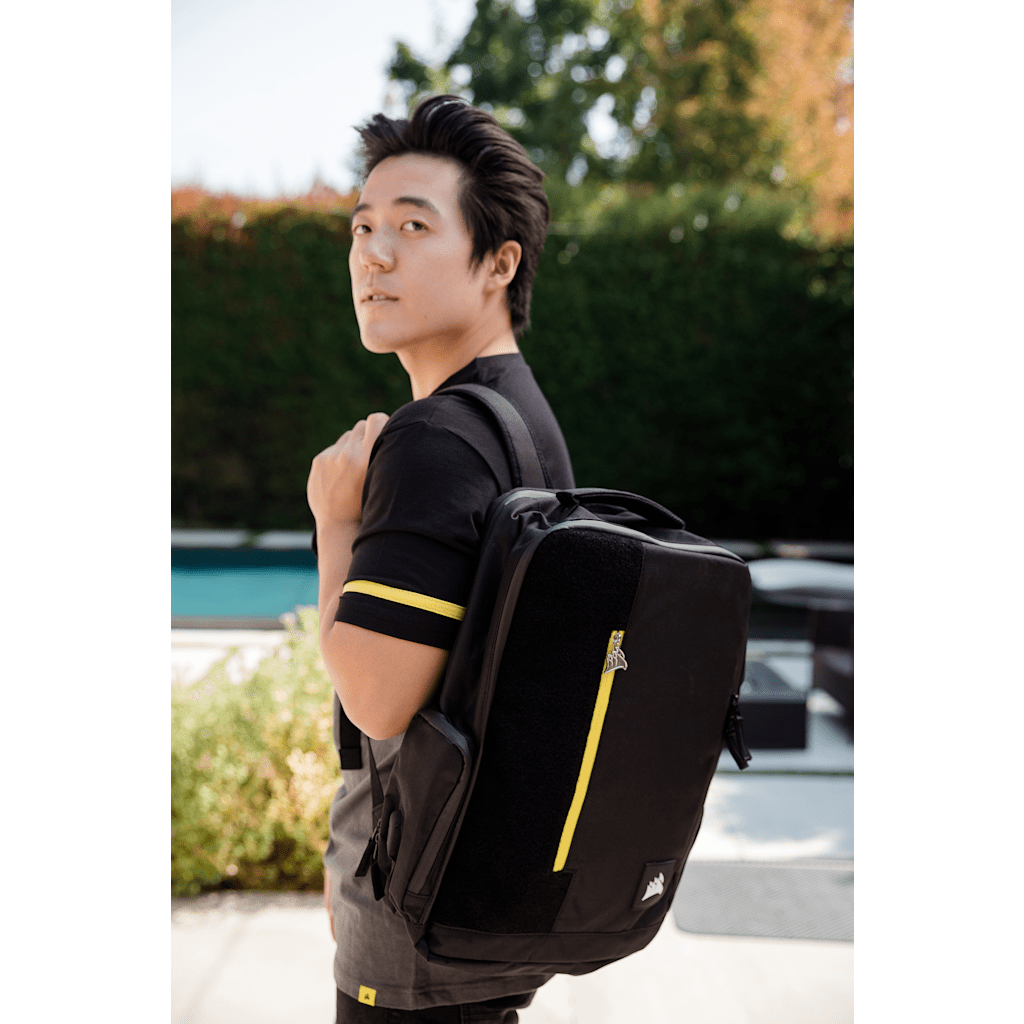 Courier_Backpack_01
